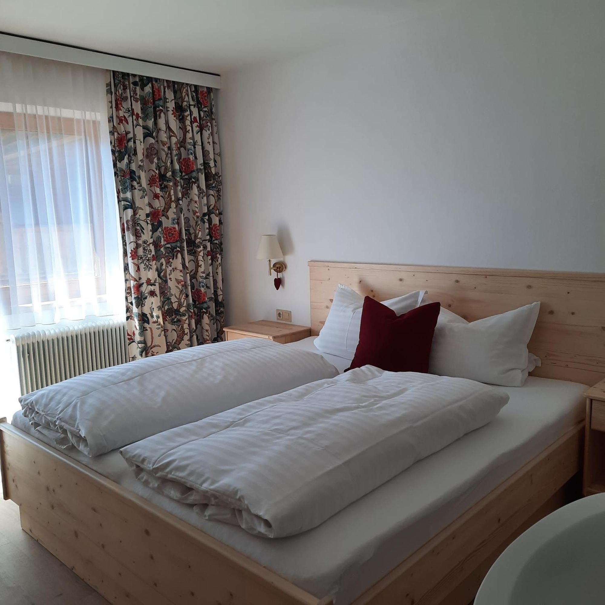 Haus Gmahblick Ferienwonungen Hotel Alpbach Exterior photo